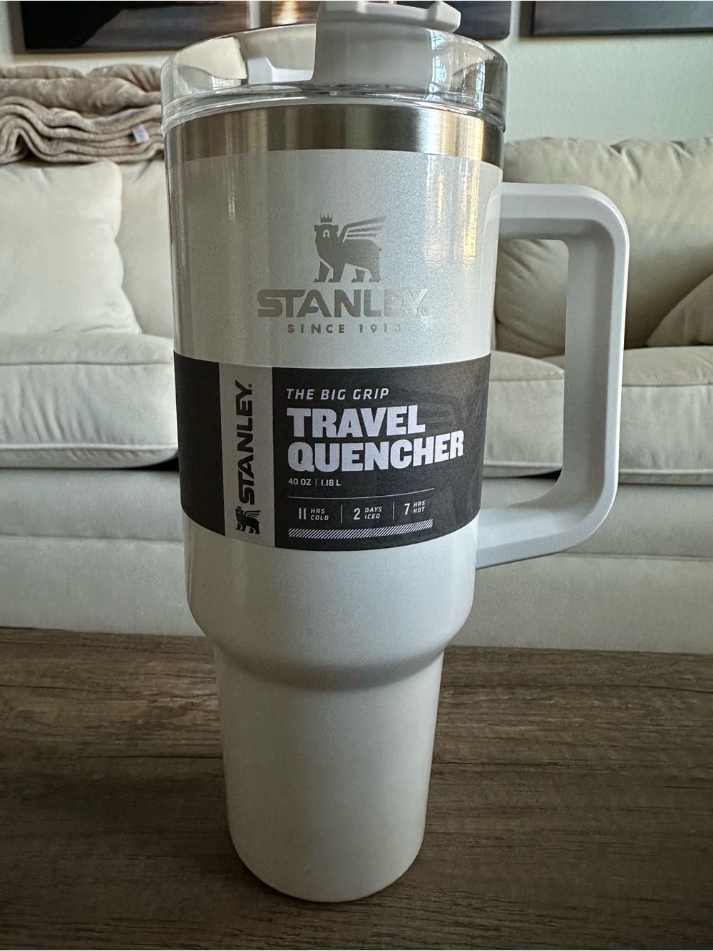 Stanley White Travel Quencher Big Grip 40oz Tumbler